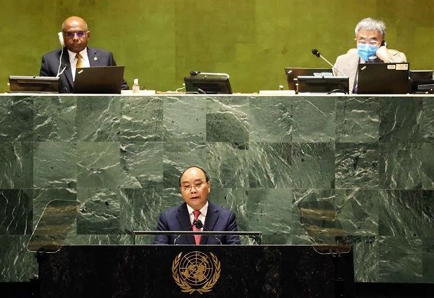 Vietnam cooperates with nations to prevail over pandemic, build peaceful, prosperous world President
